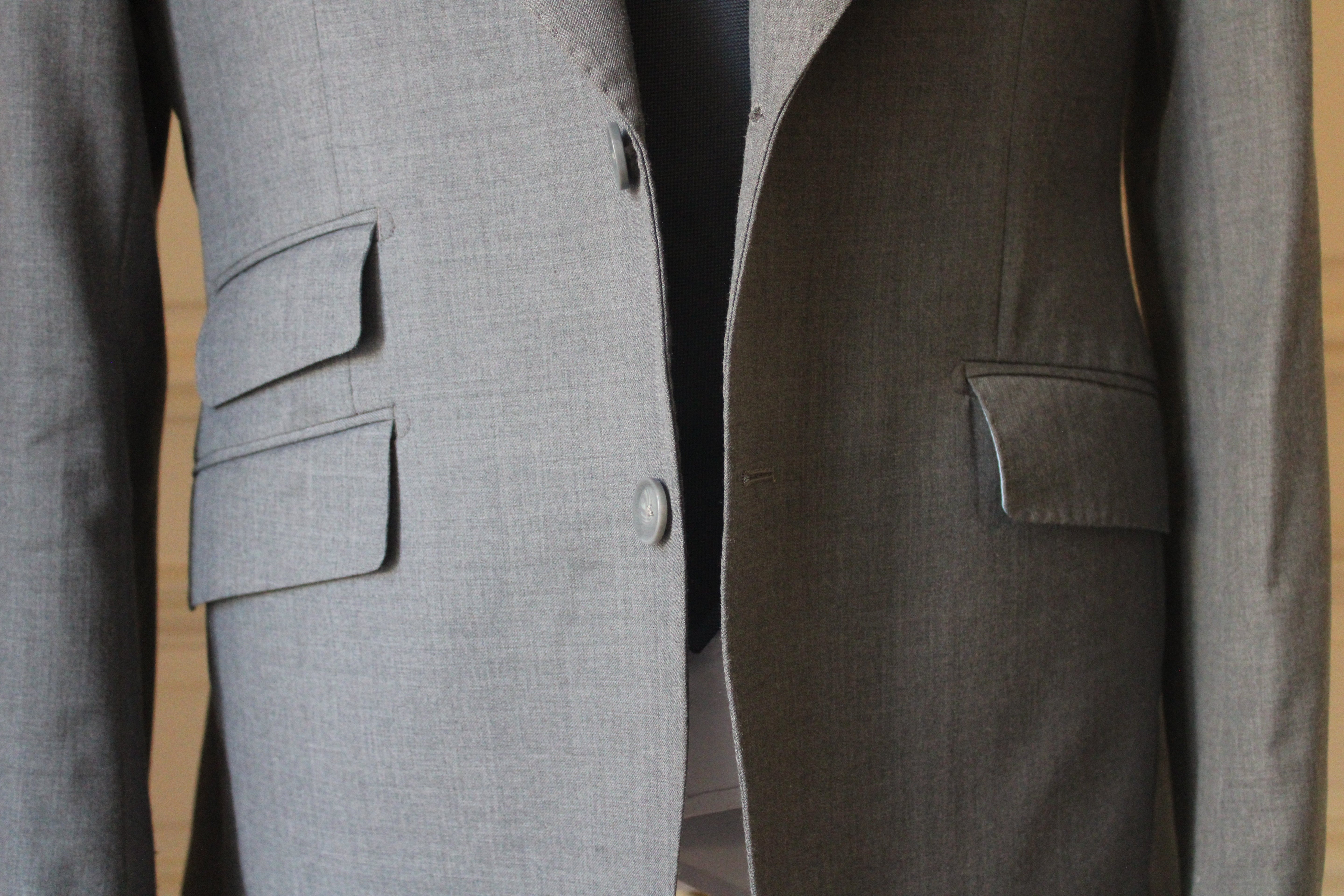 Quelles poches choisir pour votre costume ? Entre bureau, week-end et soirée